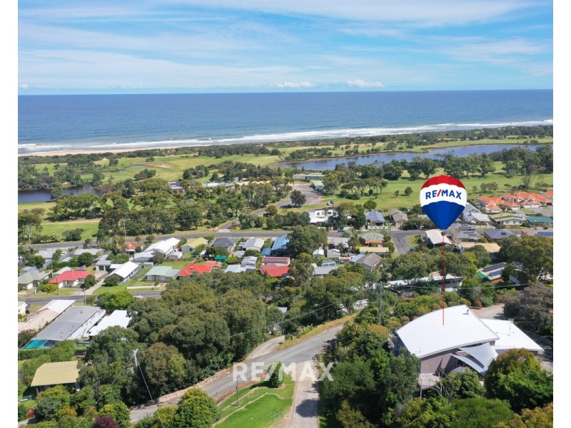 26 Gay Street, Lakes Entrance VIC 3909