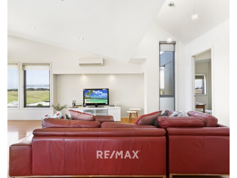 46 Nautilus Way, Lakes Entrance VIC 3909