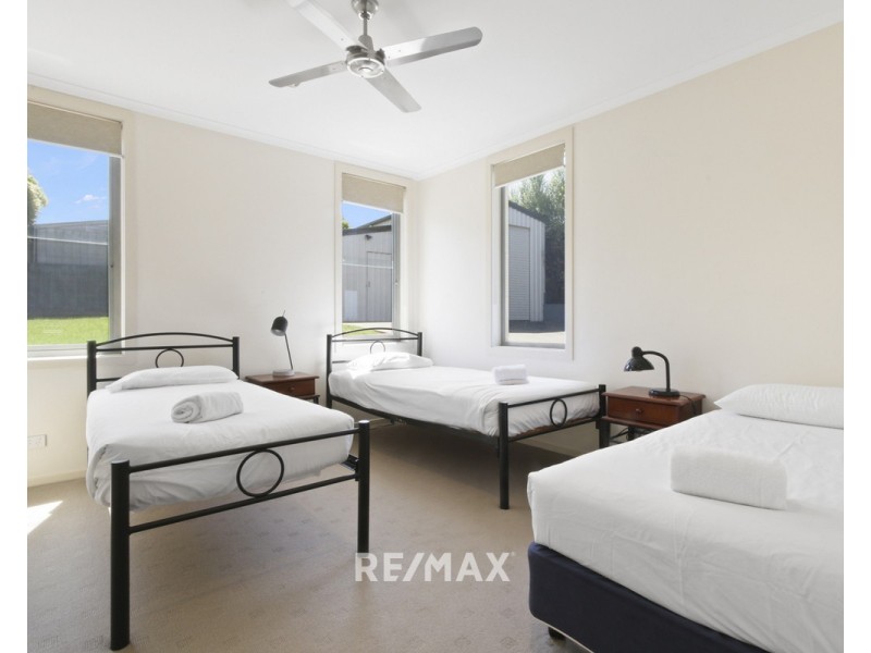 46 Nautilus Way, Lakes Entrance VIC 3909