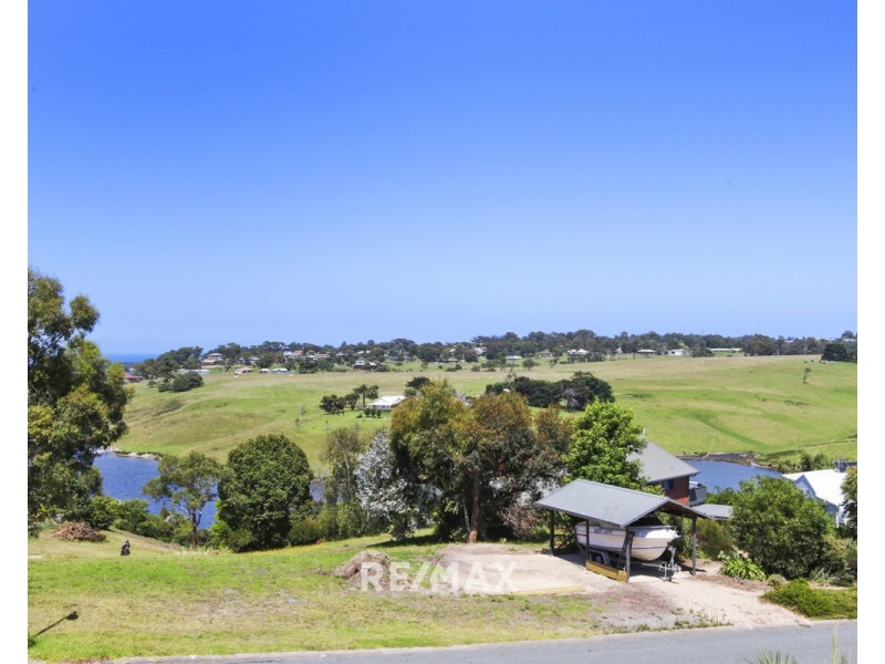 46 Nautilus Way, Lakes Entrance VIC 3909