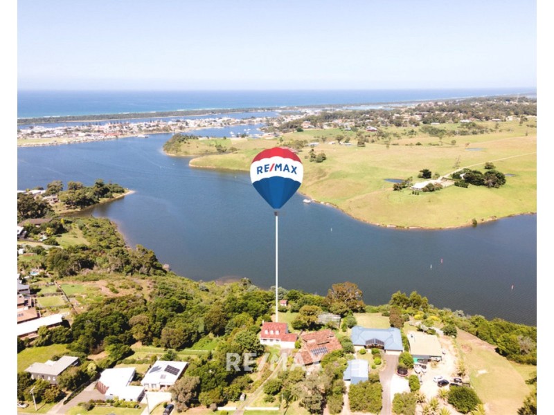 27 Nautilus Way, Lakes Entrance VIC 3909