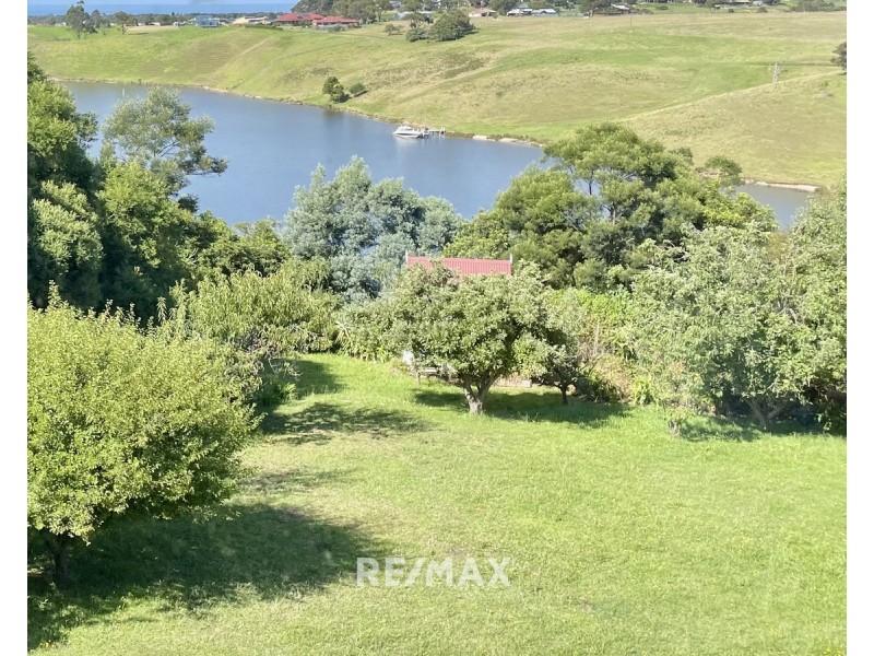 27 Nautilus Way, Lakes Entrance VIC 3909