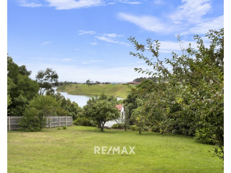 27 Nautilus Way, Lakes Entrance VIC 3909