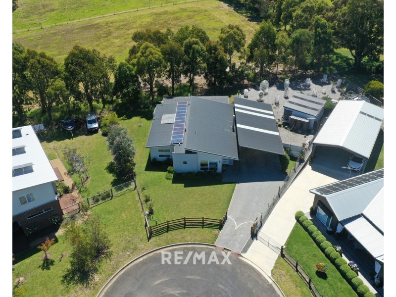 12D Lands End Grove, Metung VIC 3904