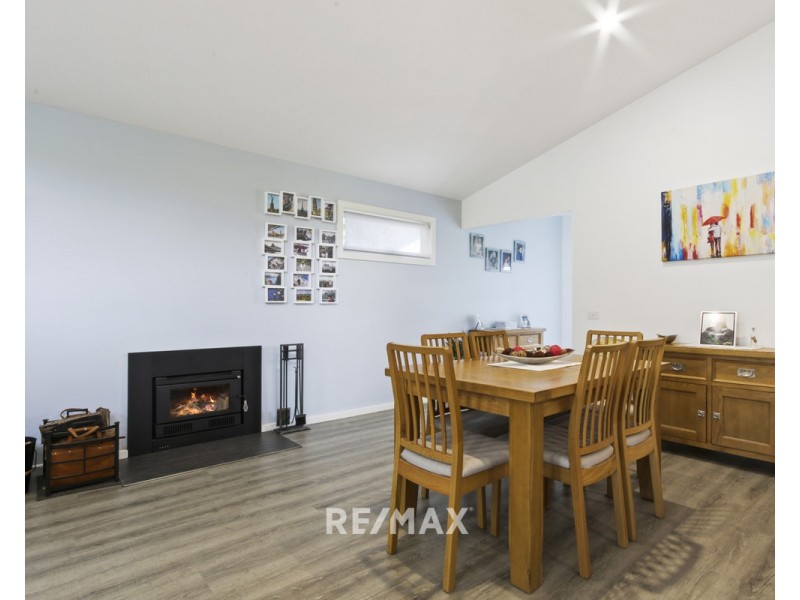 12D Lands End Grove, Metung VIC 3904