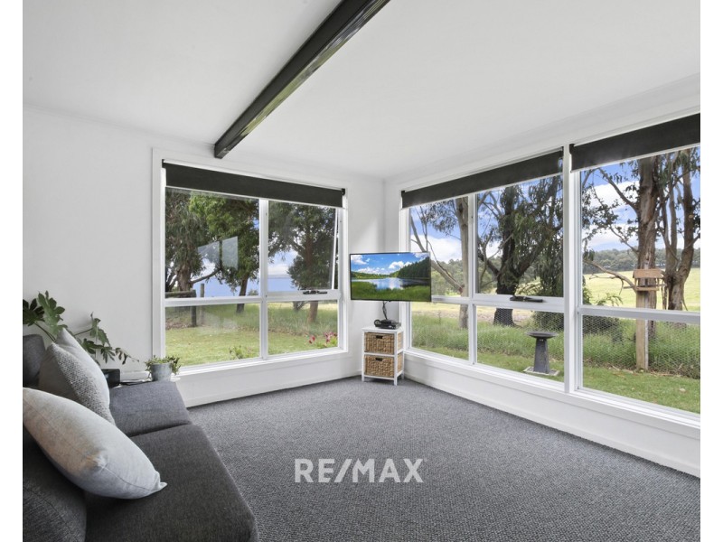 12D Lands End Grove, Metung VIC 3904