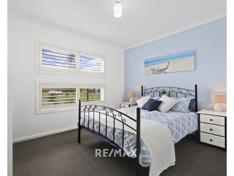 12D Lands End Grove, Metung VIC 3904