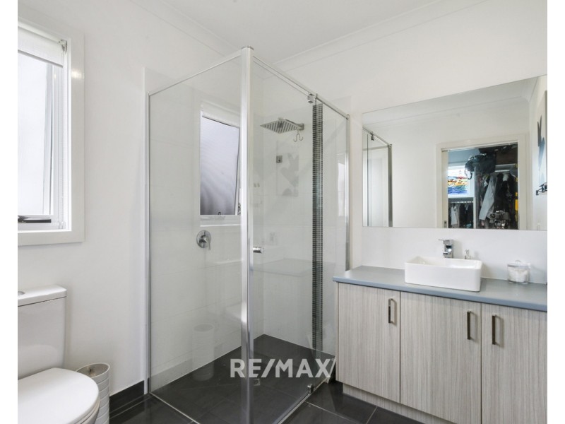 12D Lands End Grove, Metung VIC 3904
