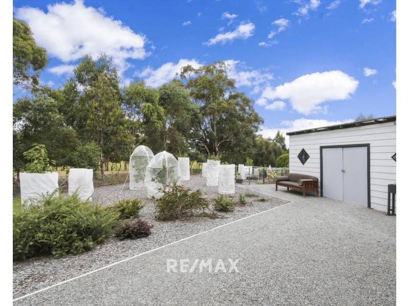 12D Lands End Grove, Metung VIC 3904