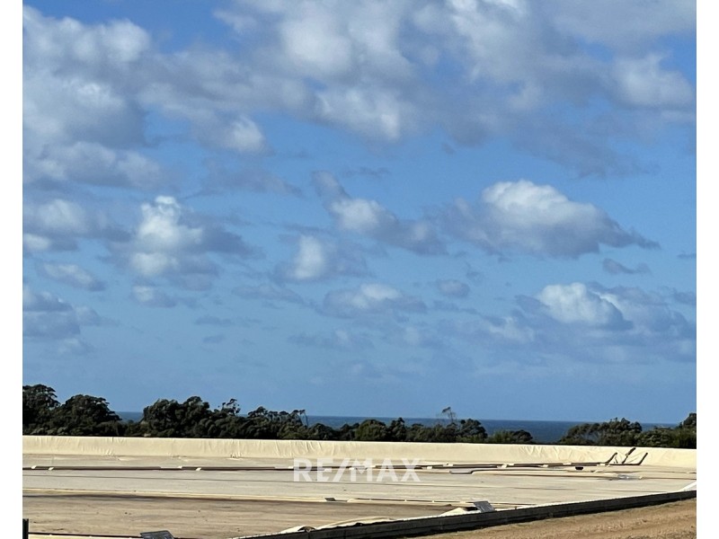 10 Albatross Road, Kalimna VIC 3909