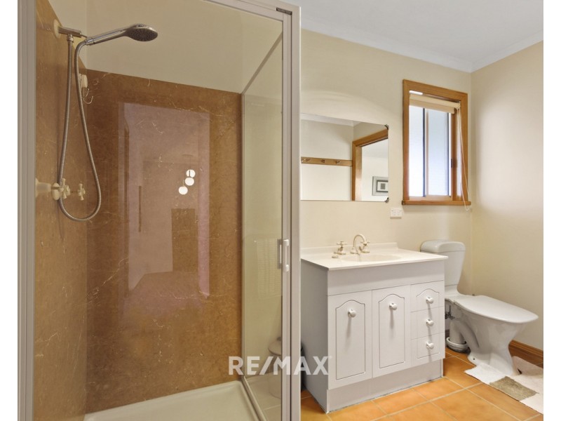 1 Heather Court, Metung VIC 3904