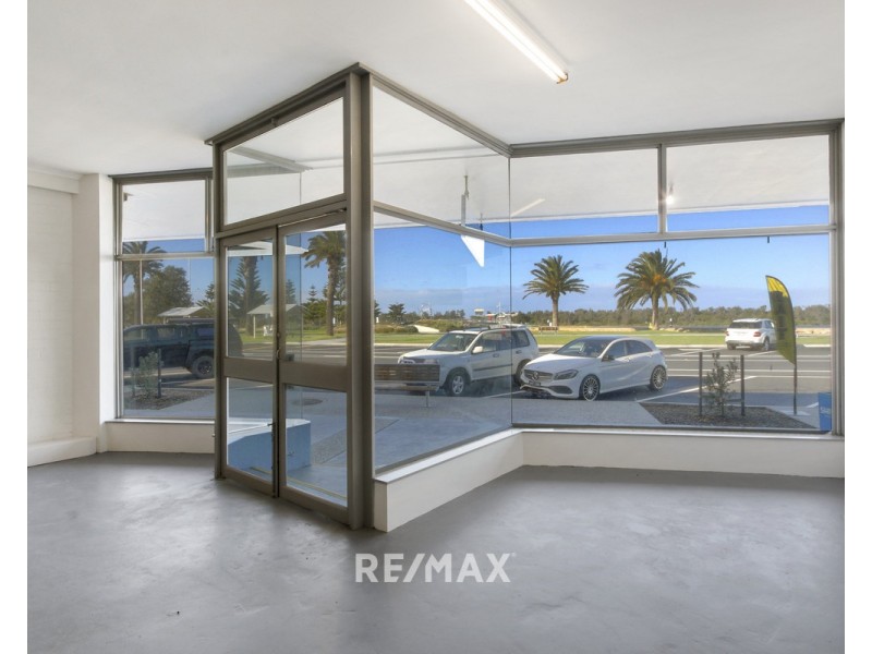 579 Esplanade, Lakes Entrance VIC 3909