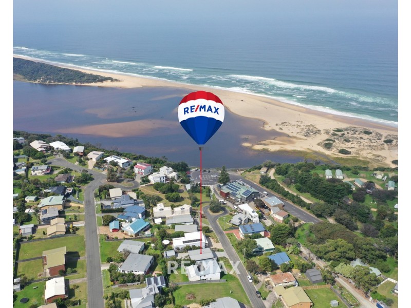 17 Cross Street, Lake Tyers Beach VIC 3909