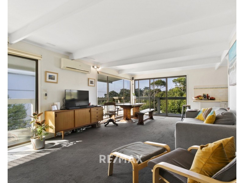 17 Cross Street, Lake Tyers Beach VIC 3909