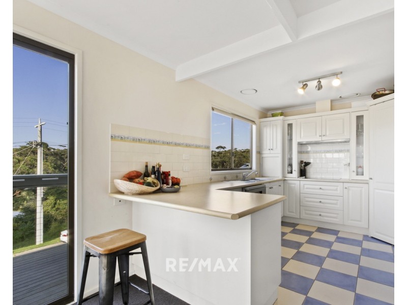 17 Cross Street, Lake Tyers Beach VIC 3909