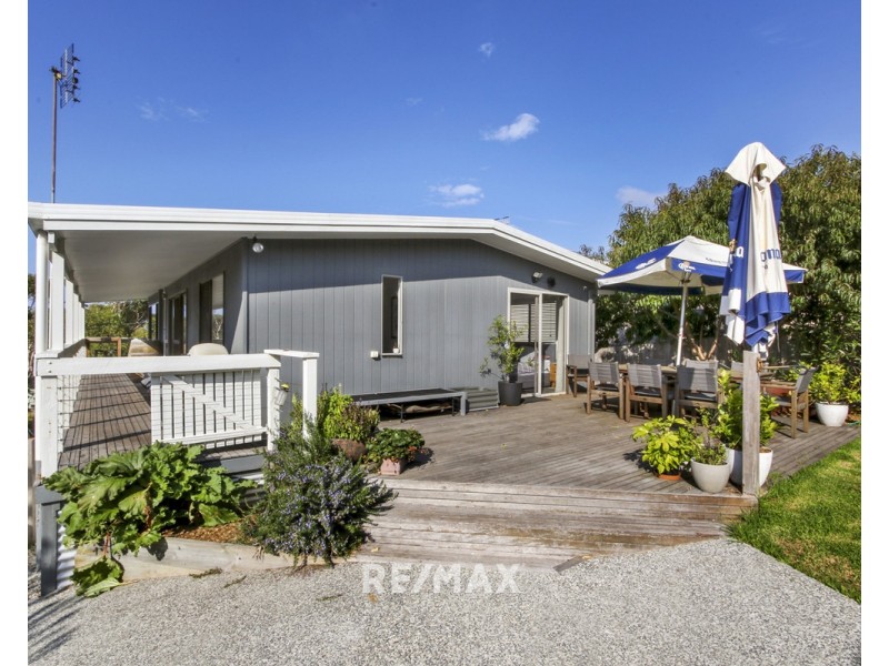 17 Cross Street, Lake Tyers Beach VIC 3909