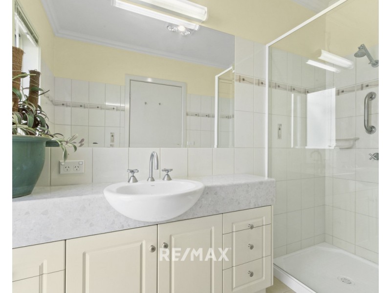 9/122 Golf Links Road, Lakes Entrance VIC 3909