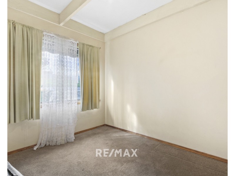 63 Capes Road, Lakes Entrance VIC 3909