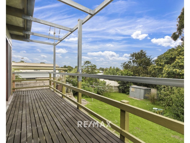 63 Capes Road, Lakes Entrance VIC 3909