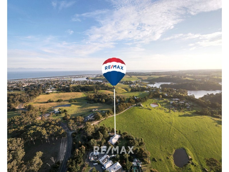 2 Blairs Road, Lakes Entrance VIC 3909