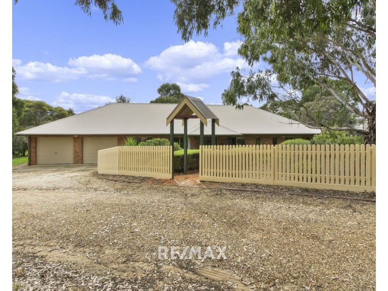 2 Blairs Road, Lakes Entrance VIC 3909