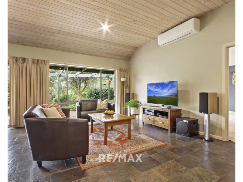 2 Blairs Road, Lakes Entrance VIC 3909