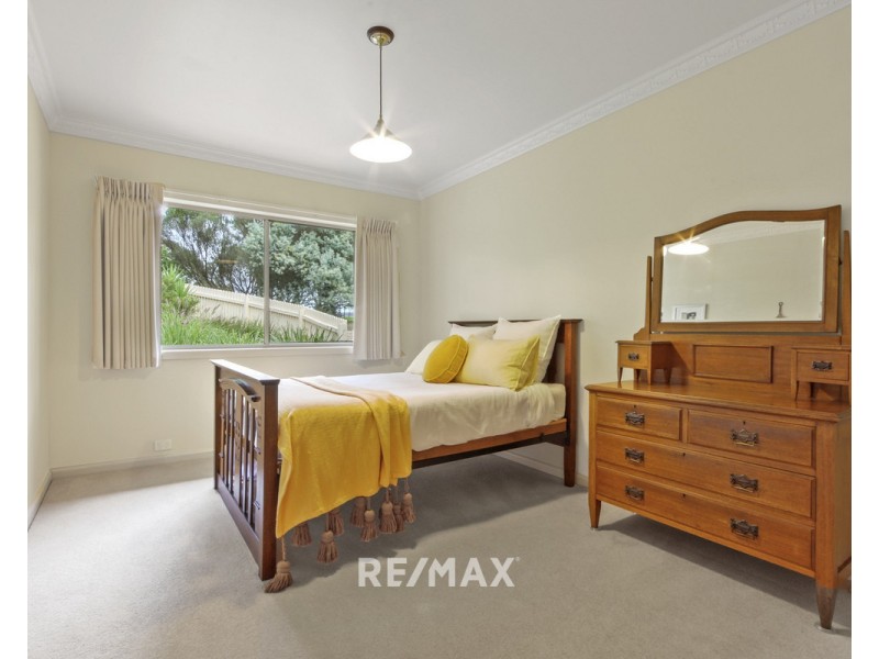 2 Blairs Road, Lakes Entrance VIC 3909