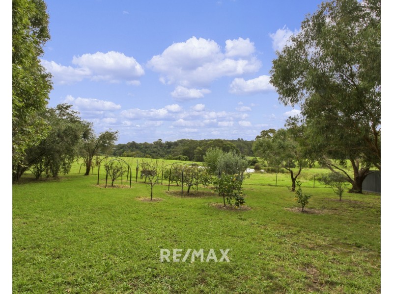 2 Blairs Road, Lakes Entrance VIC 3909