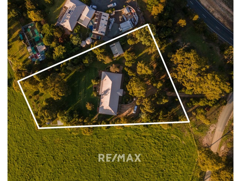 2 Blairs Road, Lakes Entrance VIC 3909