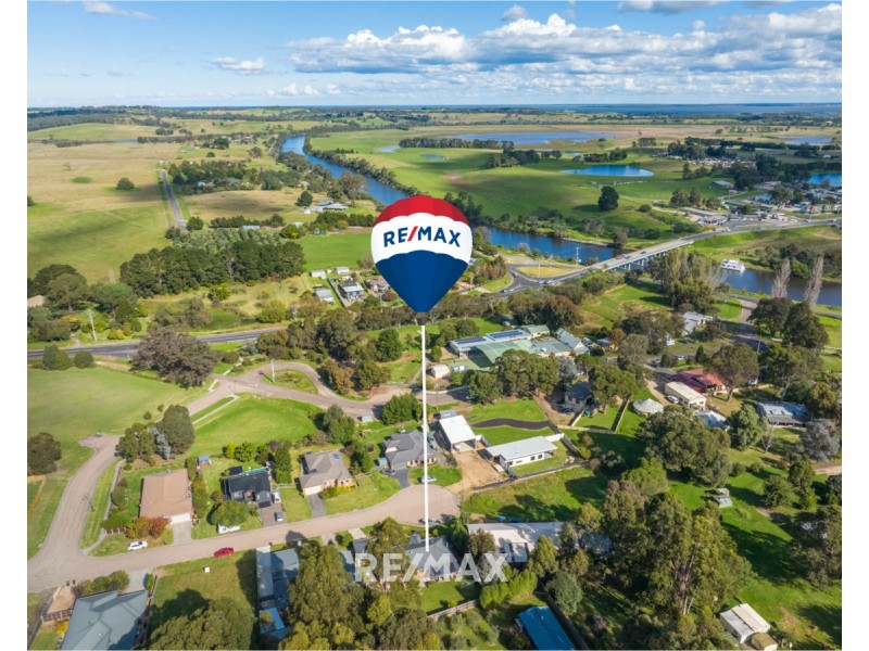 12 Redenbach Court, Swan Reach VIC 3903