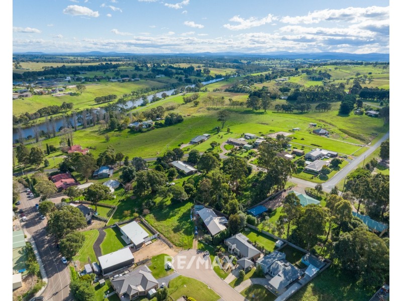12 Redenbach Court, Swan Reach VIC 3903