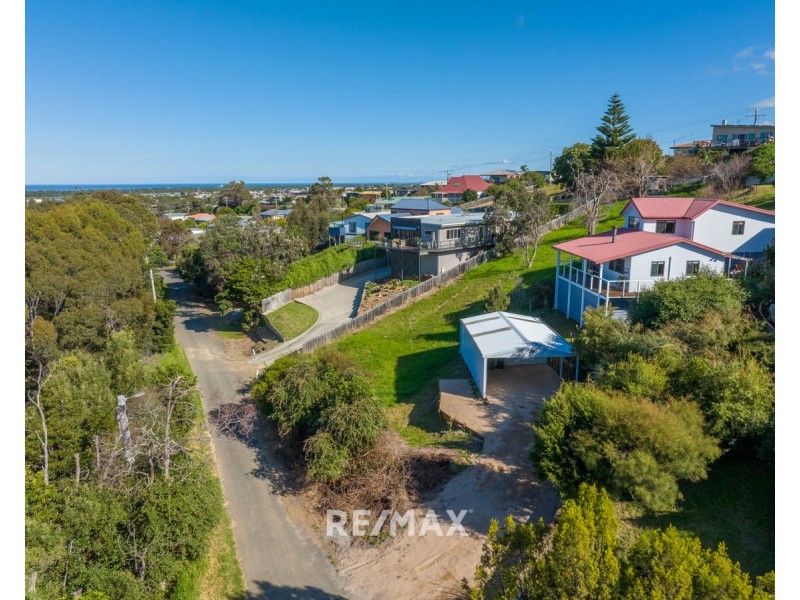 19 Outlook Avenue, Lakes Entrance VIC 3909