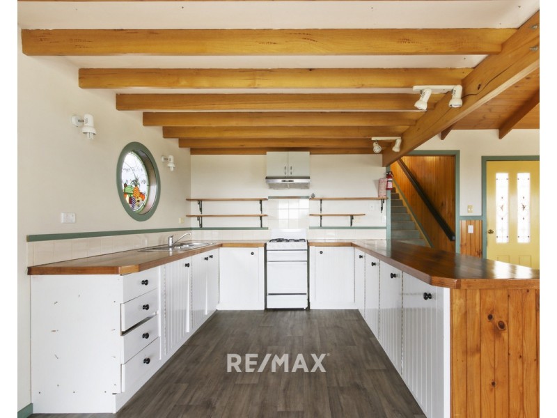 19 Outlook Avenue, Lakes Entrance VIC 3909