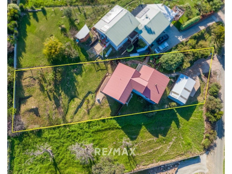 19 Outlook Avenue, Lakes Entrance VIC 3909