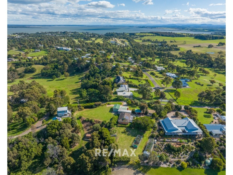 14 Moorhouse Street, Metung VIC 3904