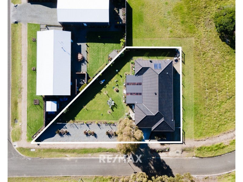 13 Avril Avenue, Metung VIC 3904