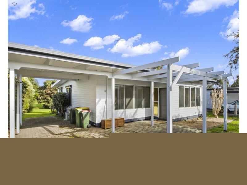 17 Hugh Street, Metung VIC 3904
