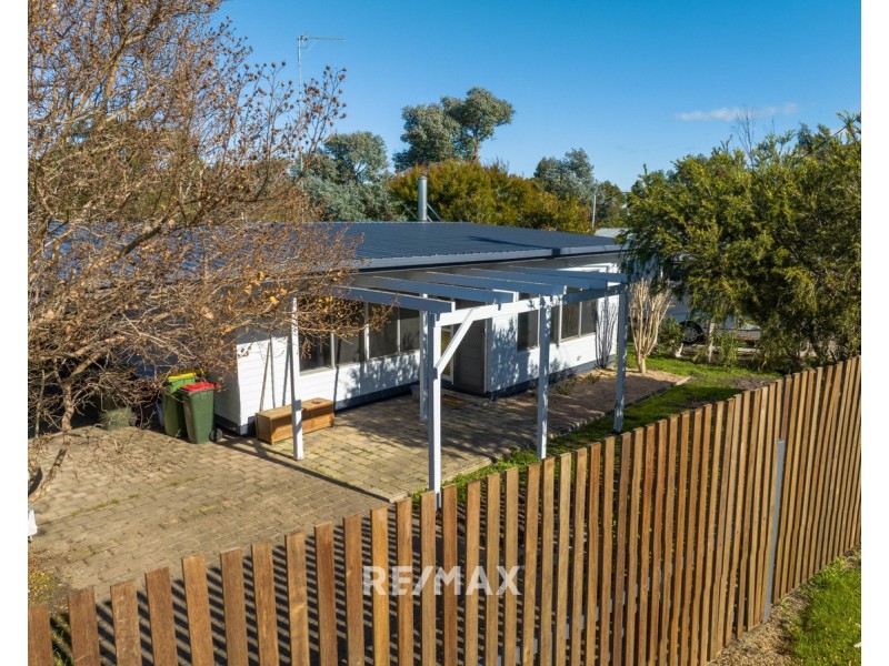 17 Hugh Street, Metung VIC 3904