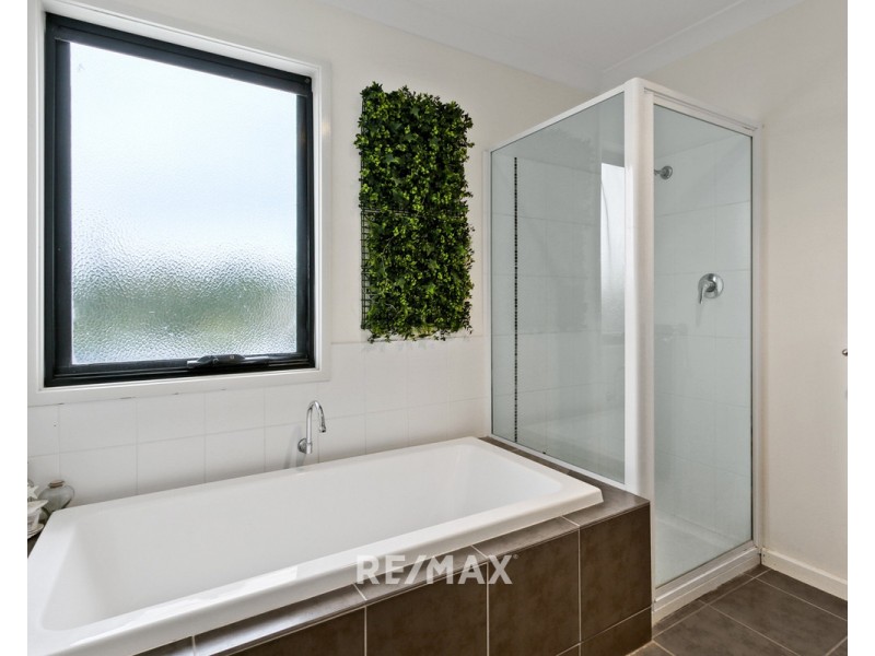 1 Mairburn Road, Metung VIC 3904