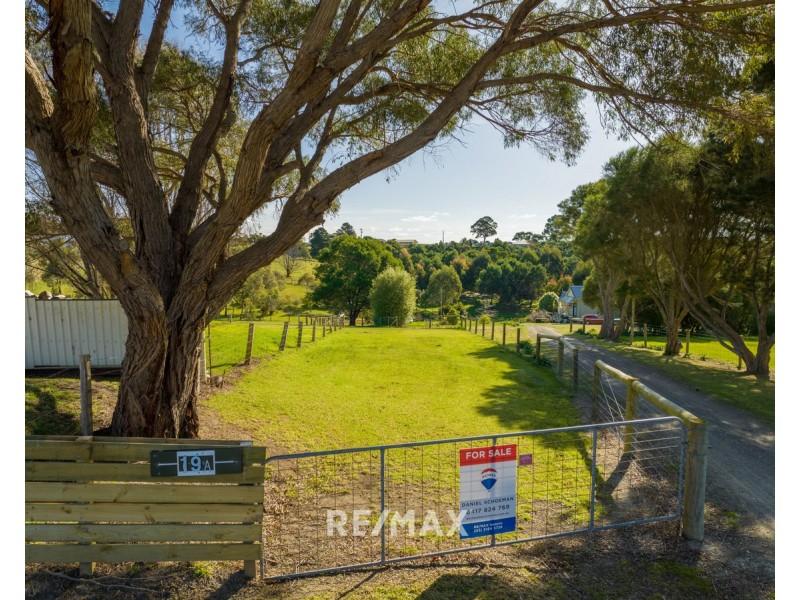 19a Albatross Road, Kalimna VIC 3909
