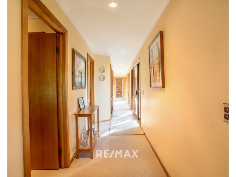 17 Nicholas Avenue, Metung VIC 3904