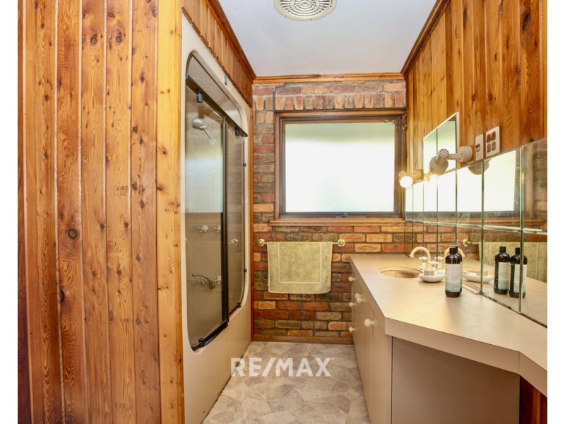 17 Nicholas Avenue, Metung VIC 3904