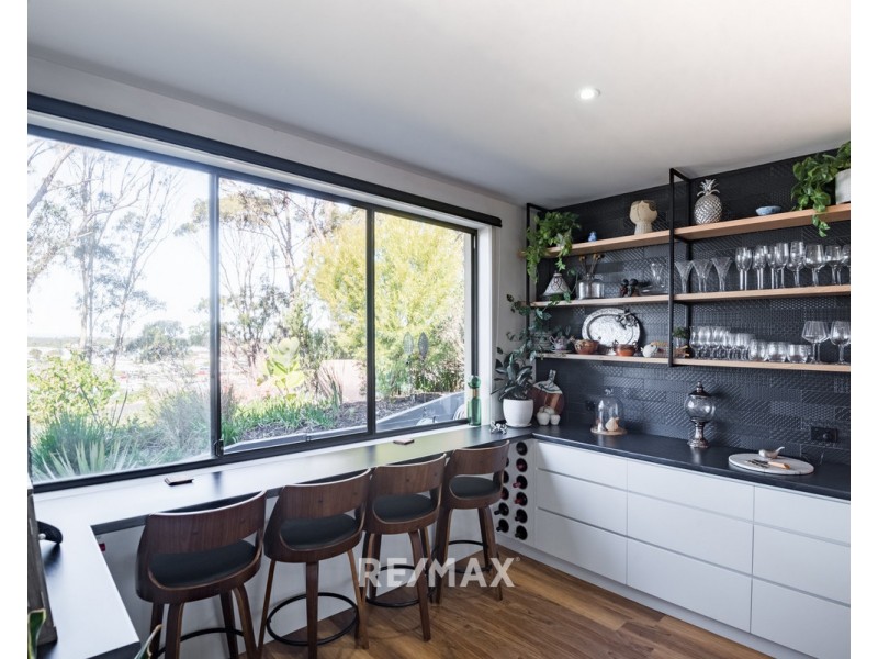 81 Seaview Parade, Kalimna VIC 3909