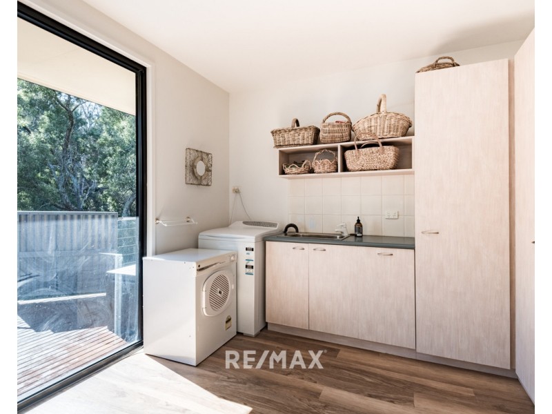 81 Seaview Parade, Kalimna VIC 3909
