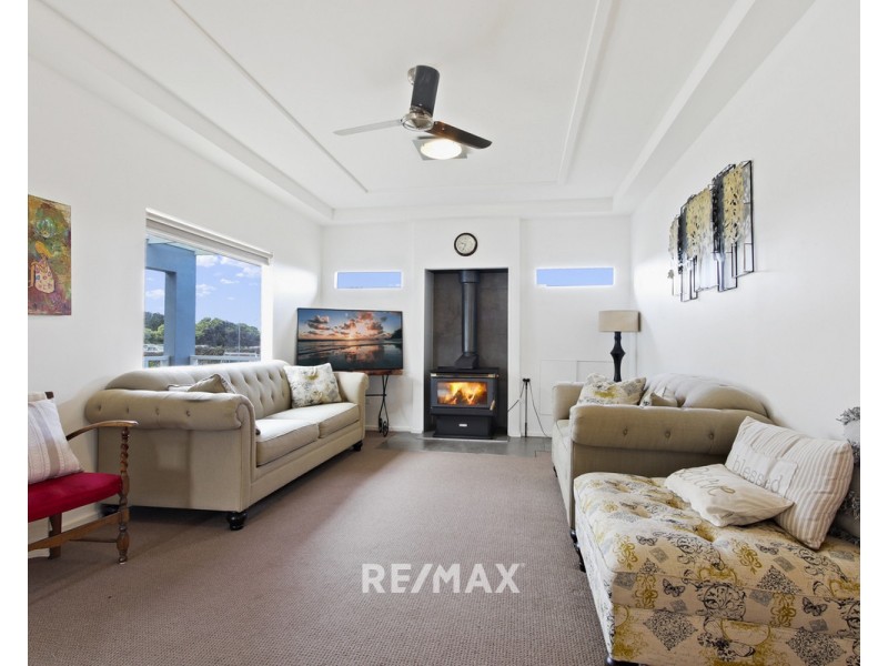 27 Whiters Street, Lakes Entrance VIC 3909