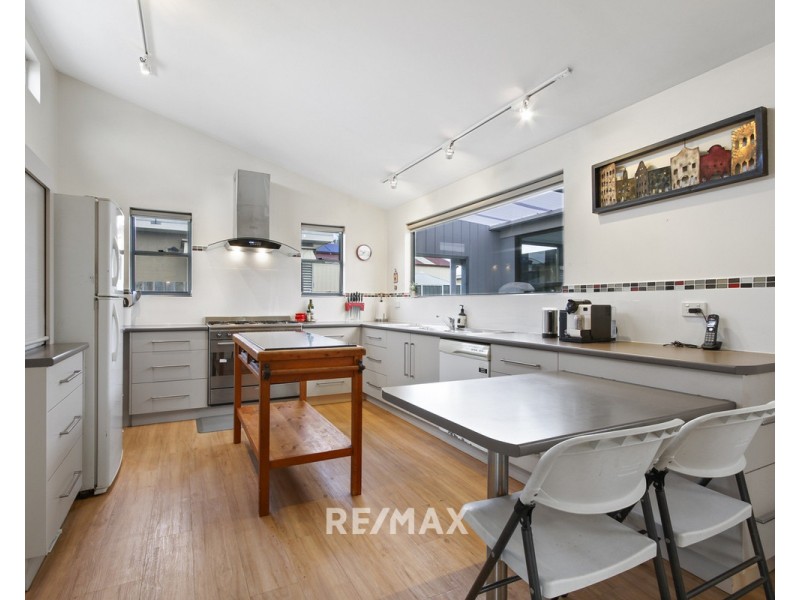 27 Whiters Street, Lakes Entrance VIC 3909