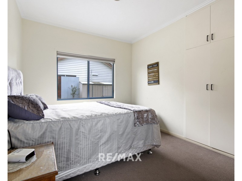 27 Whiters Street, Lakes Entrance VIC 3909