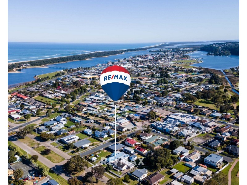 27 Whiters Street, Lakes Entrance VIC 3909