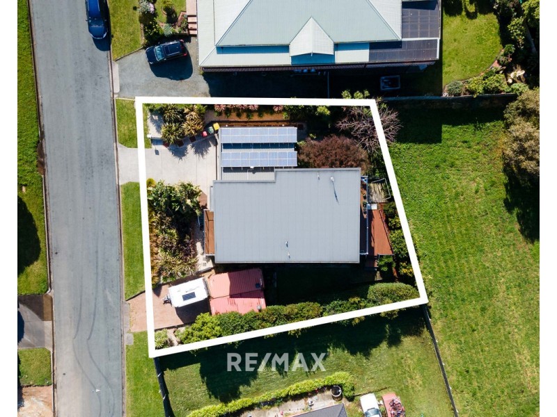 4 Hillcrest Rise, Lakes Entrance VIC 3909