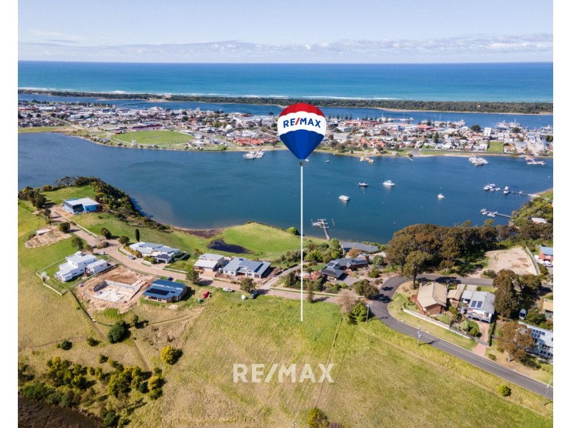 1 Cabarita Point, Lakes Entrance VIC 3909